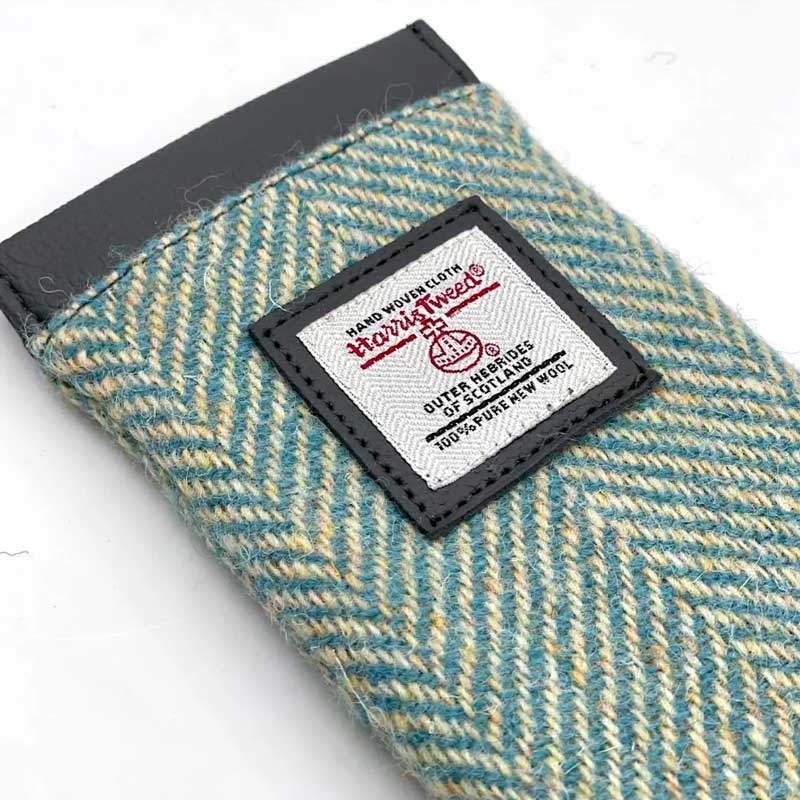 Brillenetui aus Harris Tweed in Türkis-Fischgrätmuster – Bild 4