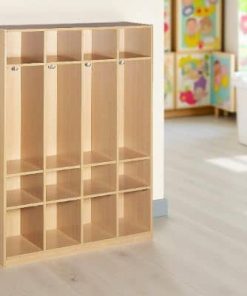 Offene Kitagarderobe