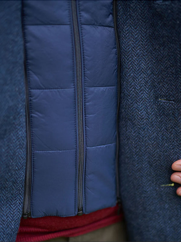 Herren Kurzmantel ”Flynston” Mit Westeneinsatz In Blue Herringbone – Bild 5