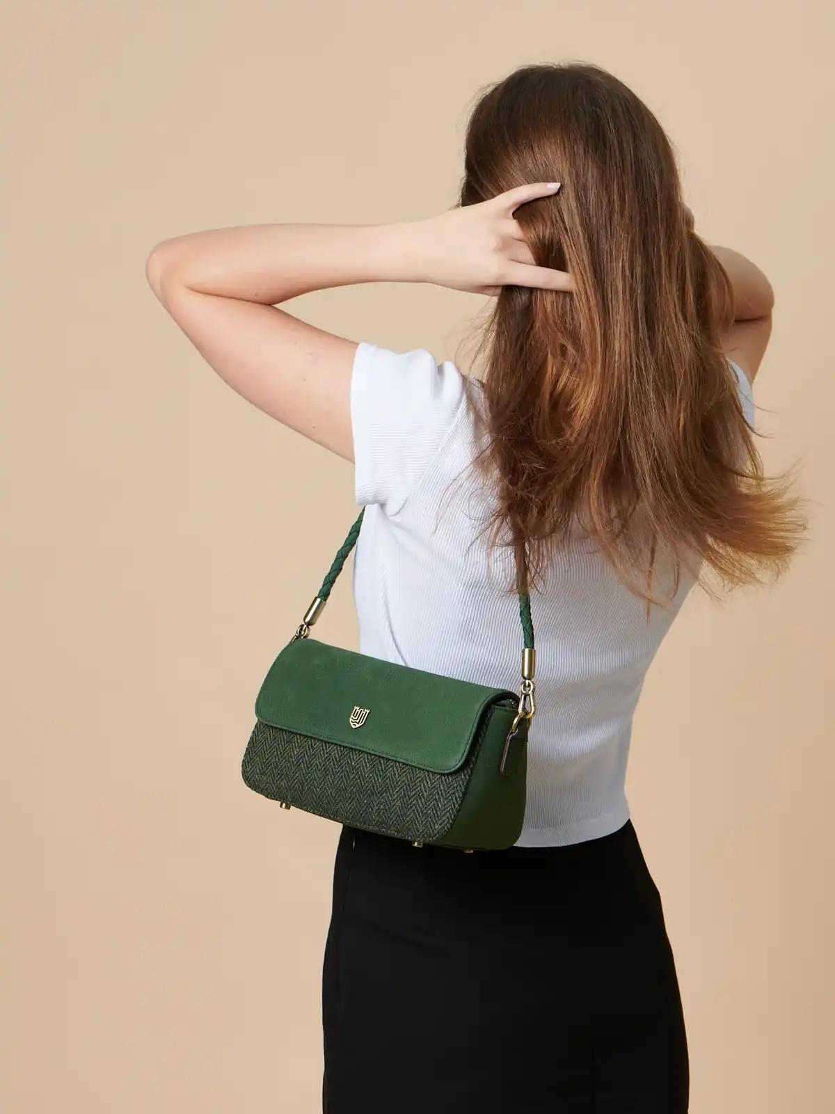 Harris Tweed Schultertasche, Modell Ellon, Islander, Dunkelgrünes Fischgrätmuster – Bild 4