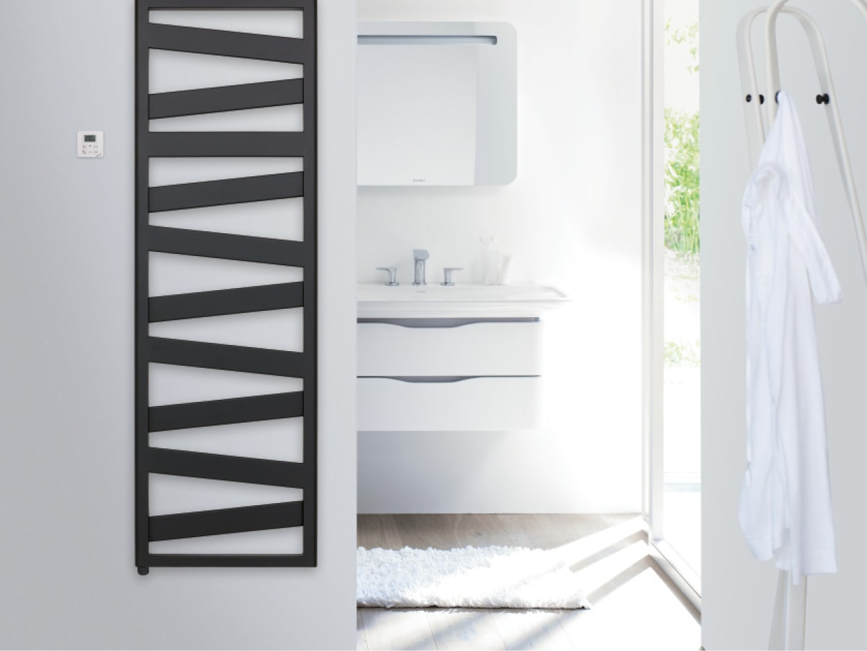 Zehnder Ribbon Handtuchwärmer elektrisch 134 x 60 cm schwarz matt